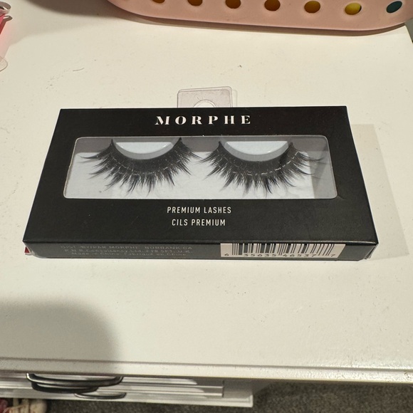 NWT Morphe Secretive “Go on & Fake It” Black Lashes - Picture 1 of 4